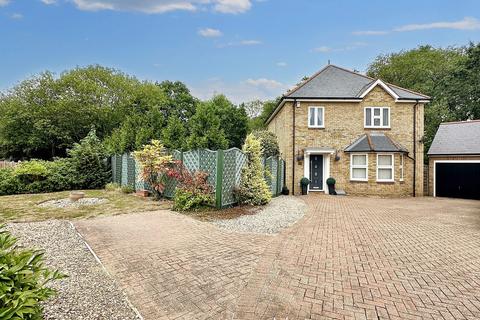 undefined, Thistle Close, Basildon SS15