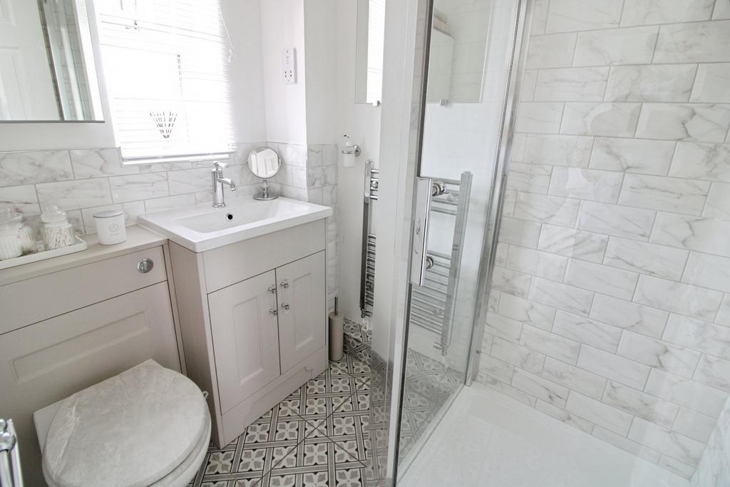 En Suite Shower Room