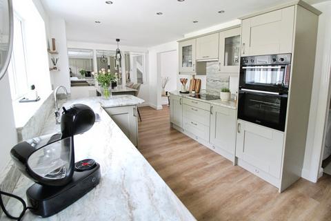 3 bedroom detached house for sale, Pasture Drive, West Yorkshire WF10