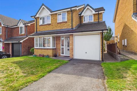 4 bedroom detached house for sale, Glentworth Drive, Oswestry