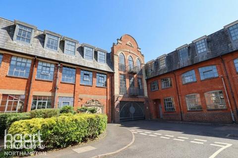 2 bedroom flat for sale, Brockton Street, Northampton