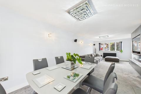 4 bedroom detached house for sale, Meadow View, Hertfordshire SG9