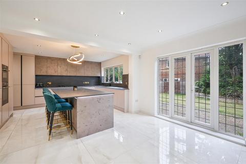 undefined, Oakwood Avenue, Epsom