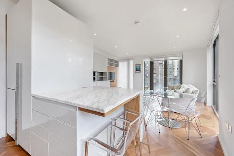 2 bedroom flat to rent, Ambassador Building, Embassy Garndens, London, SW11