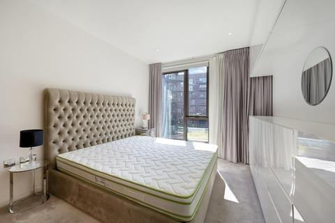 2 bedroom flat to rent, Ambassador Building, Embassy Garndens, London, SW11