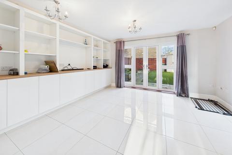 4 bedroom semi-detached house for sale, Butterfly Crescent, Hemel Hempstead, HP3