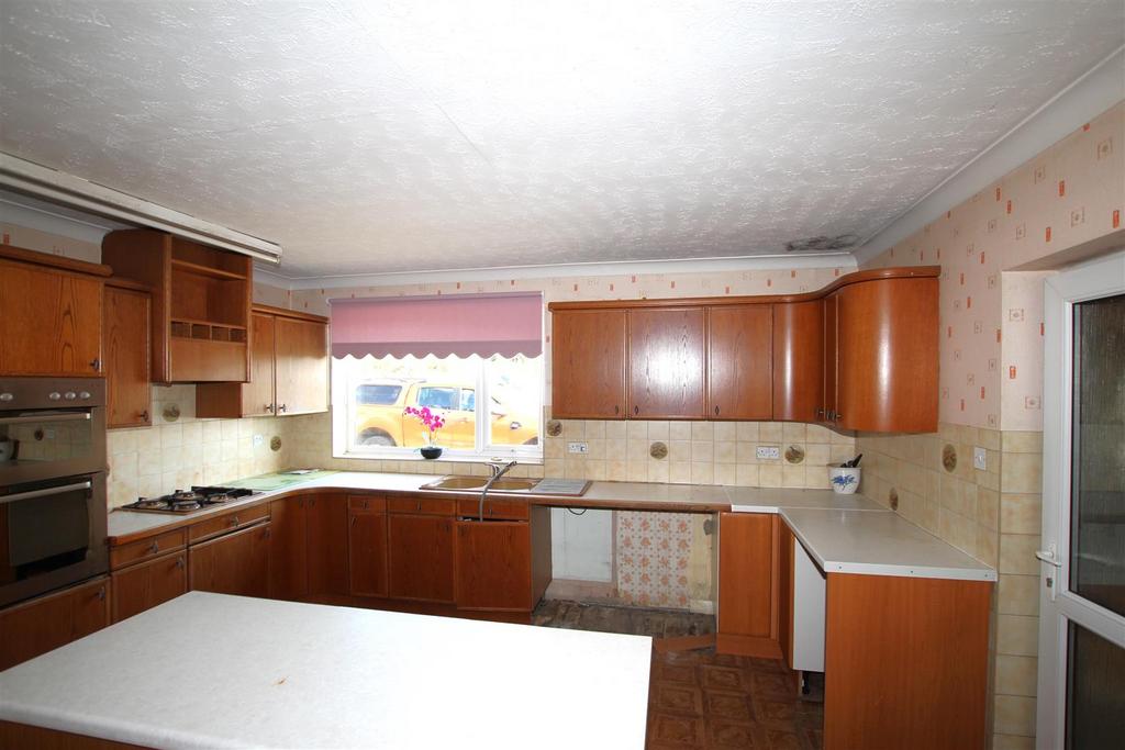 Kitchen &amp; Diner - b.JPG