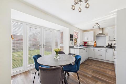 23 Airedale Drive, Brough, HU15 1US
