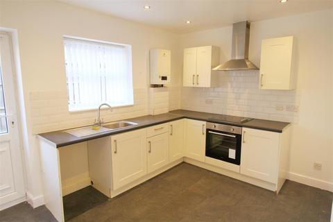 3 bedroom end of terrace house to rent, Queen Street, Denton M34
