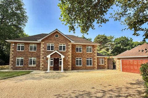 4 bedroom detached house for sale, Warren Drive, Ringwood, BH24 2AS