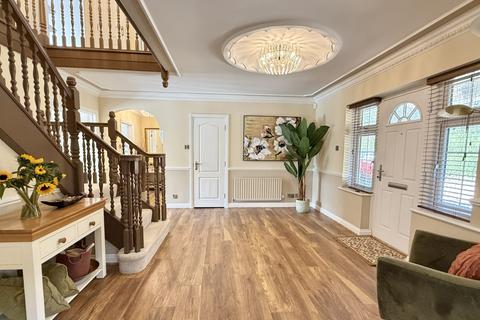 4 bedroom detached house for sale, Warren Drive, Ringwood, BH24 2AS