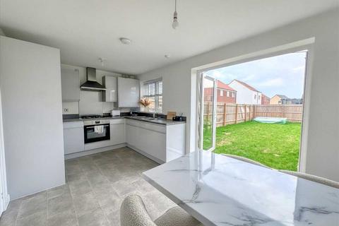 3 bedroom semi-detached house for sale, Little Clacton CO16