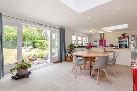 6 bedroom detached house for sale, South Road, Chorleywood WD3