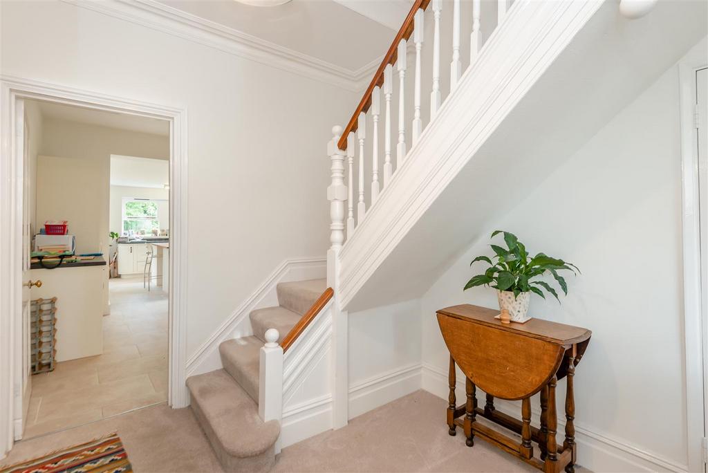 8658288-interior09.jpg