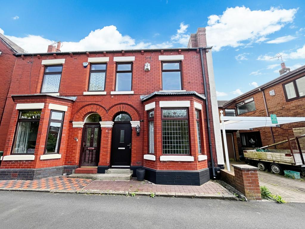 Hind Hall Rd Hall Lane, Hindley, WN2 3 bed end of terrace house - £1,200 pcm (£277 pw)