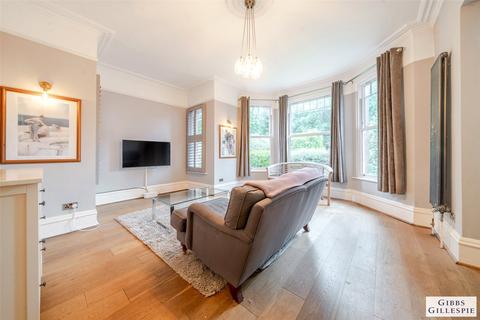 1a Queens Walk, London, W5 1TP