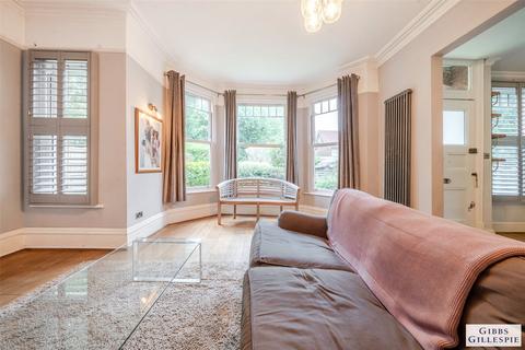 1a Queens Walk, London, W5 1TP