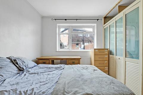 2 bedroom maisonette for sale, Haysleigh Gardens, Anerly, London