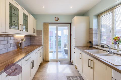 3 bedroom detached bungalow for sale, Lawrence Avenue, Eastwood, Nottingham, NG16