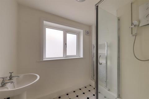9 bedroom house share to rent, Hertford Road, Worthing, BN11