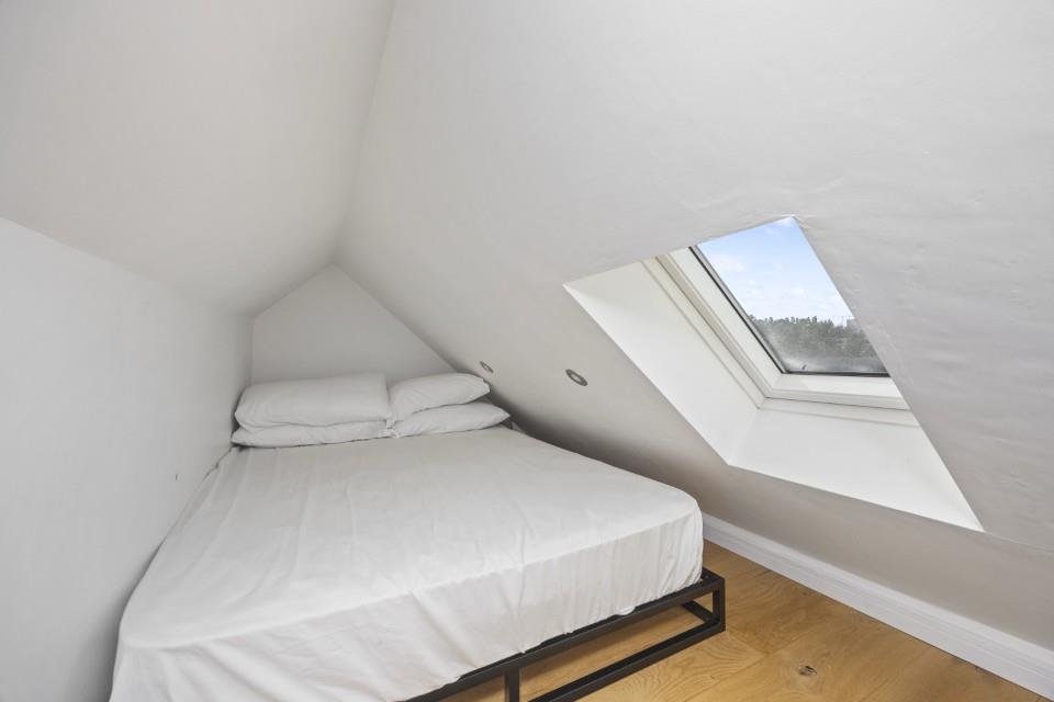 Granville Road 10 A Flat 2-013 (Custom).JPG