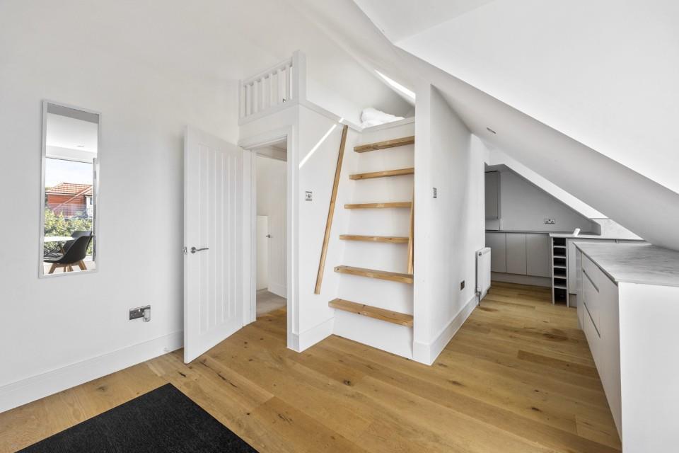 Granville Road 10 A Flat 2-008 (Custom).JPG