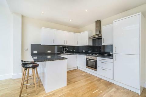 3 bedroom flat for sale, Mitcham Lane, London SW16