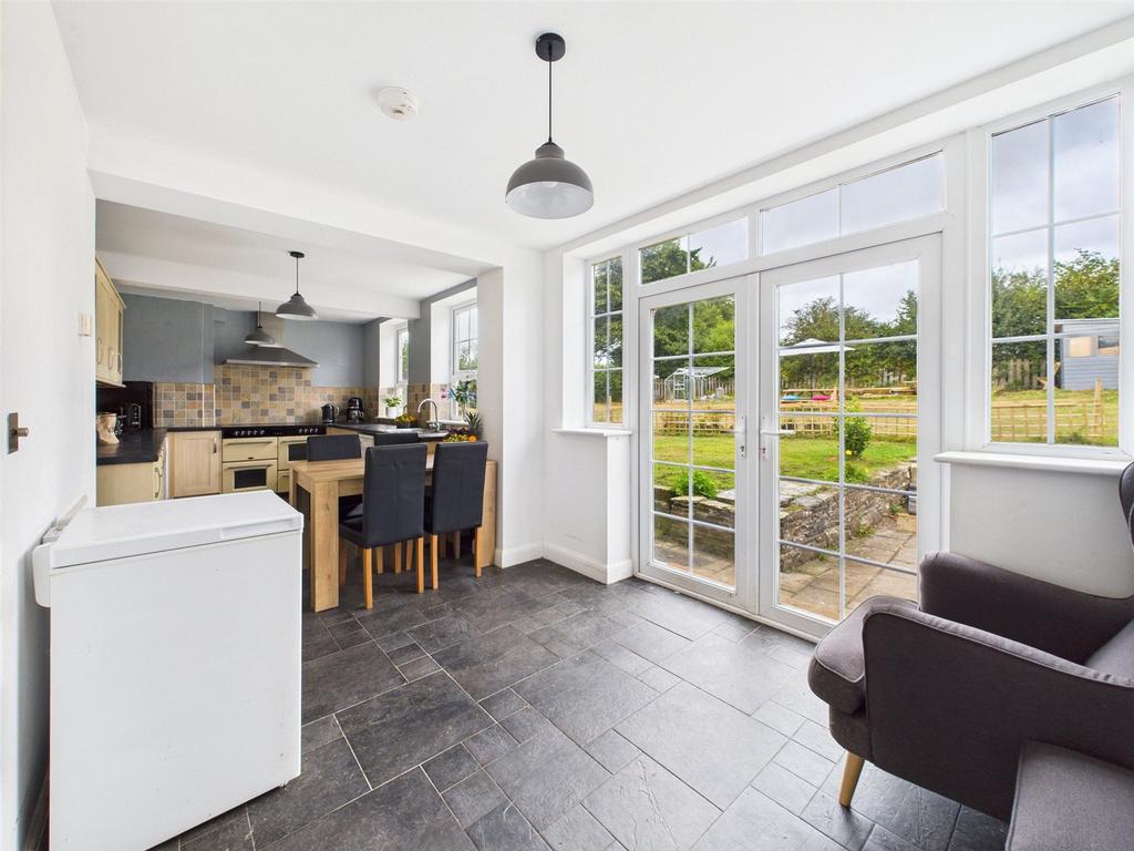Kitchen / Dining