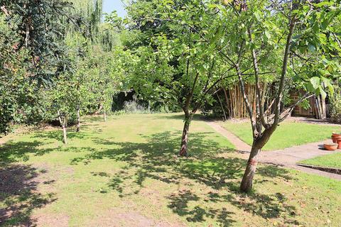 3 bedroom semi-detached house for sale, Southwood Road, Farnborough GU14