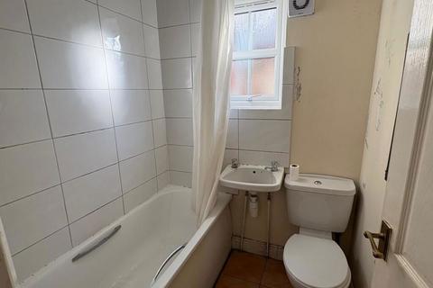 undefined, Oakley Street, Northampton, Northamptonshire, NN1 3EP