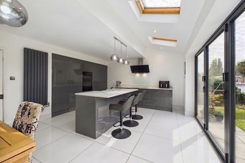 3 bedroom detached house for sale, Doveridge Road, Carlton, Nottingham