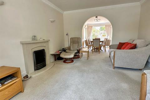 3 bedroom detached house for sale, Kivernell Place, Milford on Sea, Lymington, Hampshire, SO41