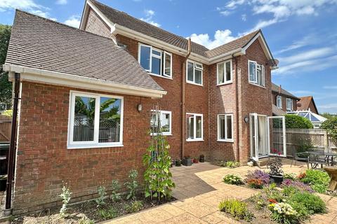 3 bedroom detached house for sale, Kivernell Place, Milford on Sea, Lymington, Hampshire, SO41