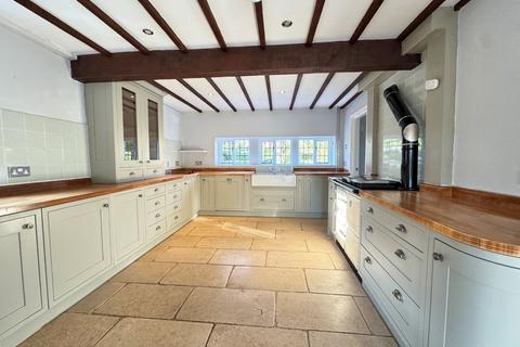 4 bedroom detached house for sale, High Street, Buckingham MK18