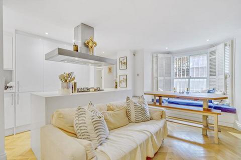 2 bedroom flat for sale, Cornwall Crescent, London, W11