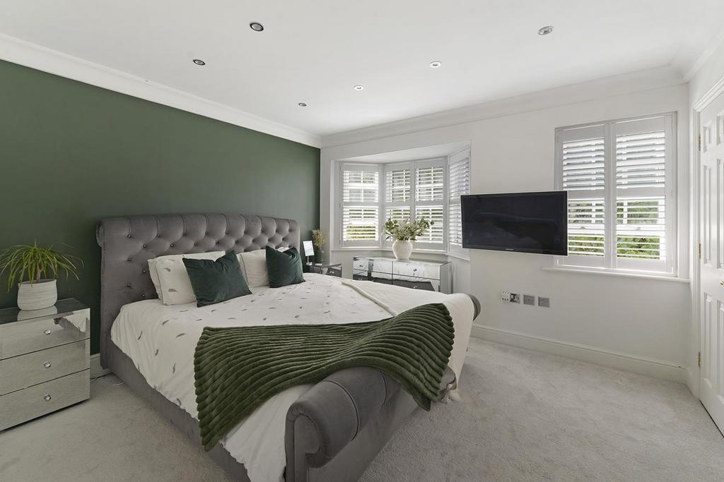 Mian bedroom