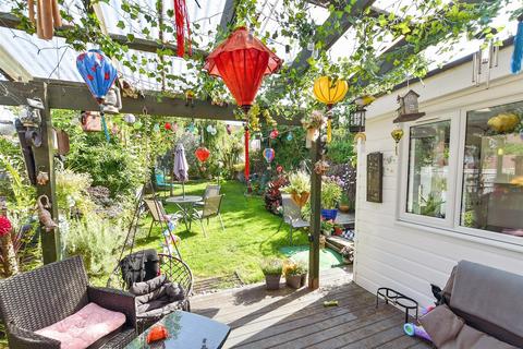 13 Leafield Road, Sutton, SM1 2NH