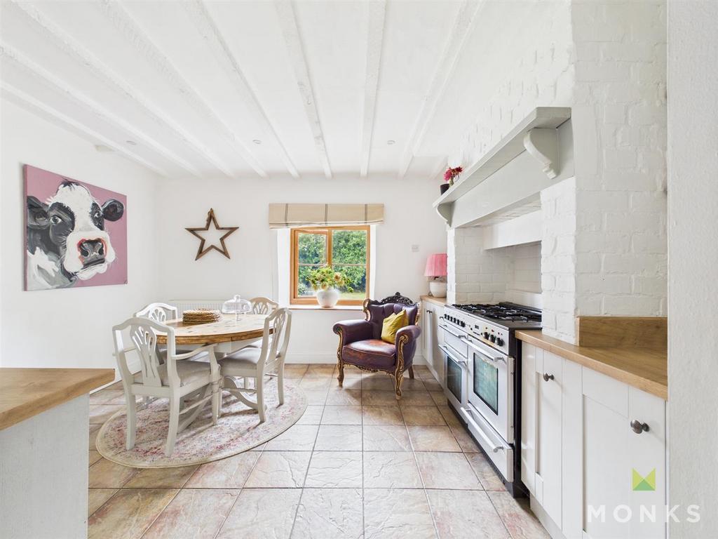 CAM01420 G0-PR0732-STILL023.jpg