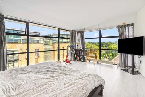 3 bedroom flat for sale, Ferry Lane, Brentford TW8