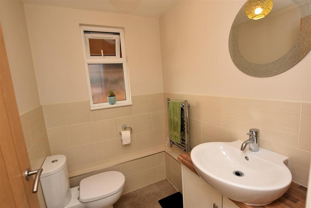 Cloakroom WC