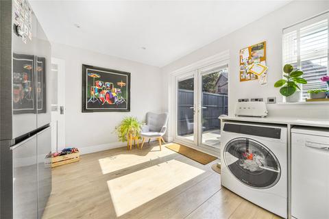 31 Devoil Close, Guildford, GU4 7FG