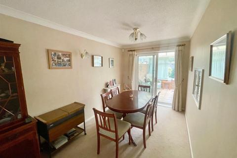 9 The Leys, Peterborough, PE3 6LE