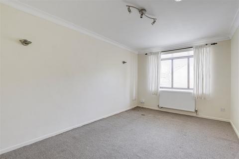 undefined, Lenton Manor, Lenton NG7