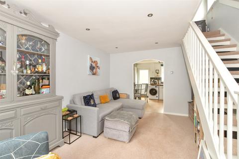 19 Albert Close, Haywards Heath, RH16 3NW
