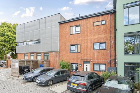 Flat 1, Vere Court, 45 Rectory Place, London, SE18 5DE