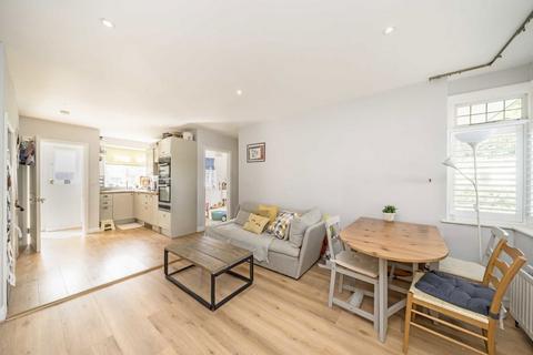 9a Brockham Close, London, SW19 7EQ