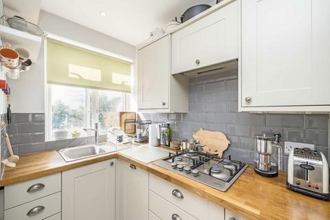 9a Brockham Close, London, SW19 7EQ