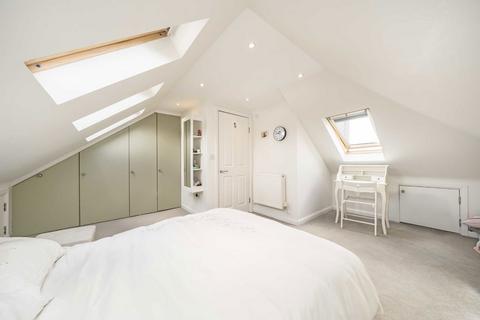 9a Brockham Close, London, SW19 7EQ