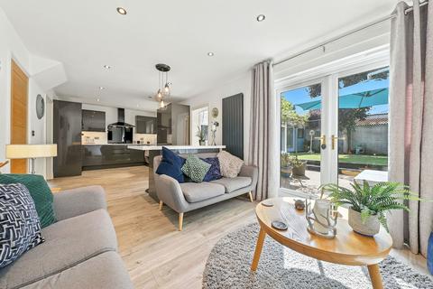 21 Balmoral Drive, Methley, Leeds, LS26 9LE