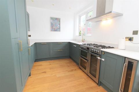 108 The Chase, Wallington, SM6 8JS